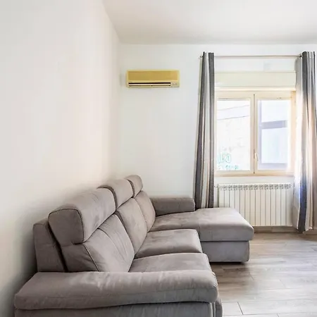 E.r. Apartman